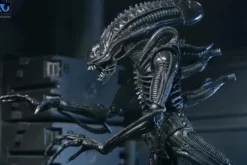 Aliens 40th Anniversary Warrior Xenomorph Black Ultimate Actionfigur