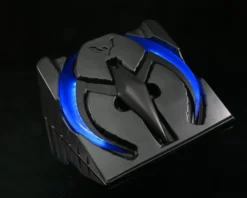 Batman Beyond Prop Replik 1/1 Batarang (Blue with Lights)