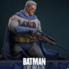 Batman: The Dark Knight Returns Comic Masterpiece Actionfigur 1/6 Batman (Battle Damaged Version)