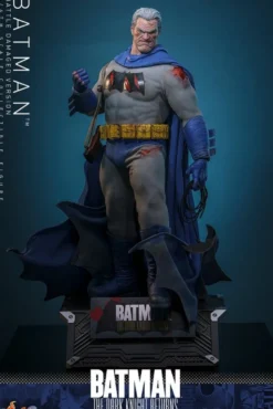 Batman: The Dark Knight Returns Comic Masterpiece Actionfigur 1/6 Batman (Battle Damaged Version)