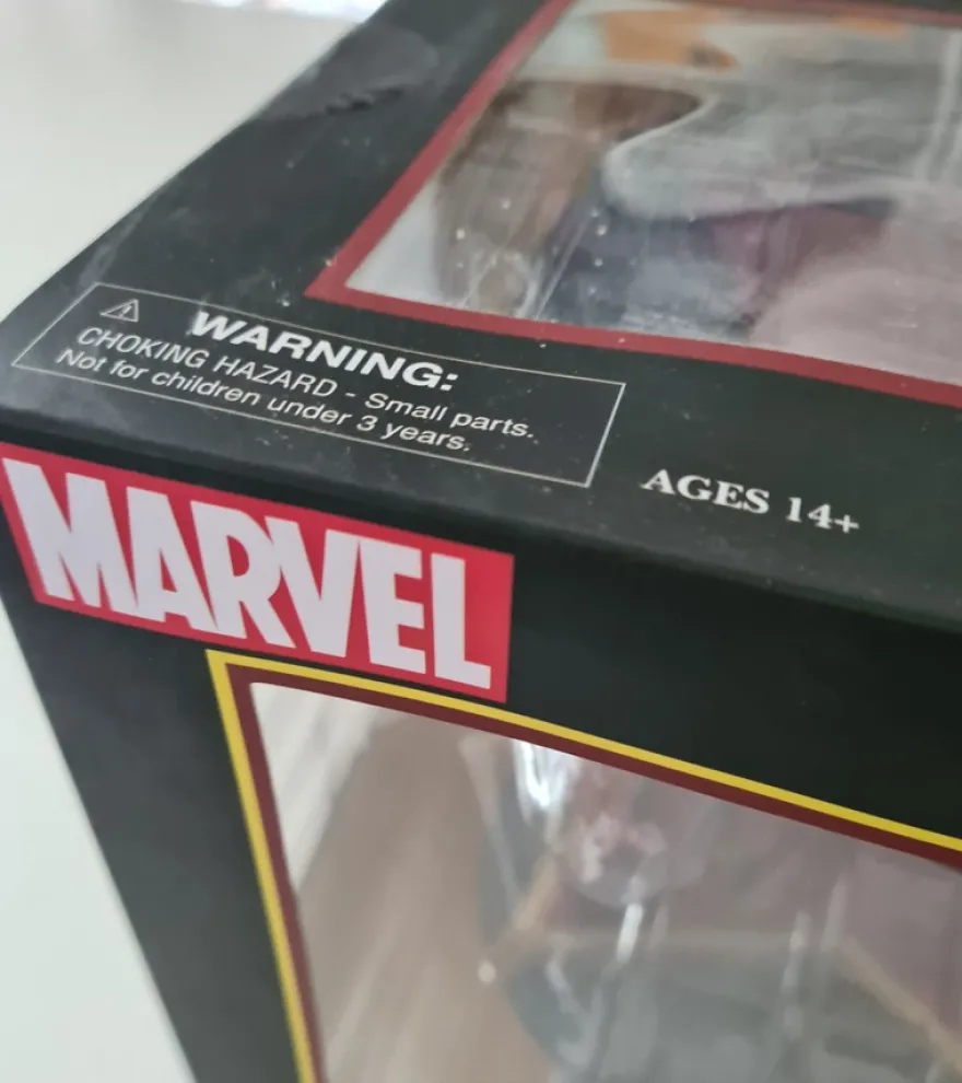 B-Ware Marvel Gallery PVC Statue Black Window 15 cm - defekte Verpackung