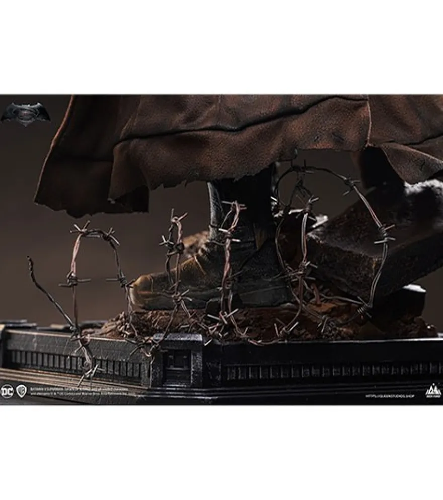 DC Comics Batman vs Superman Dawn of Justice - Knightmare Batman 1:4 Scale Statue