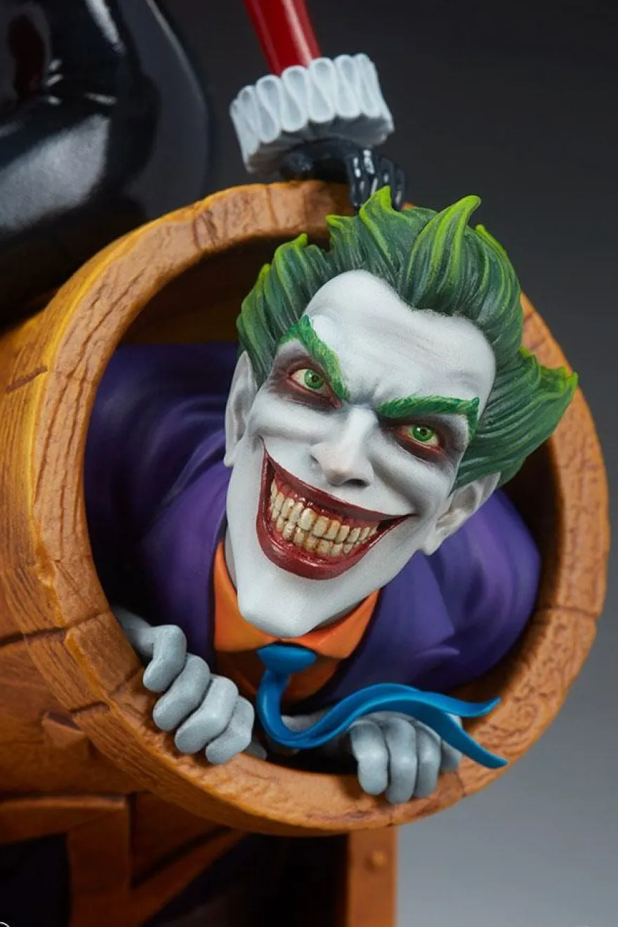 DC Comics Diorama Harley Quinn and The Joker 35 cm