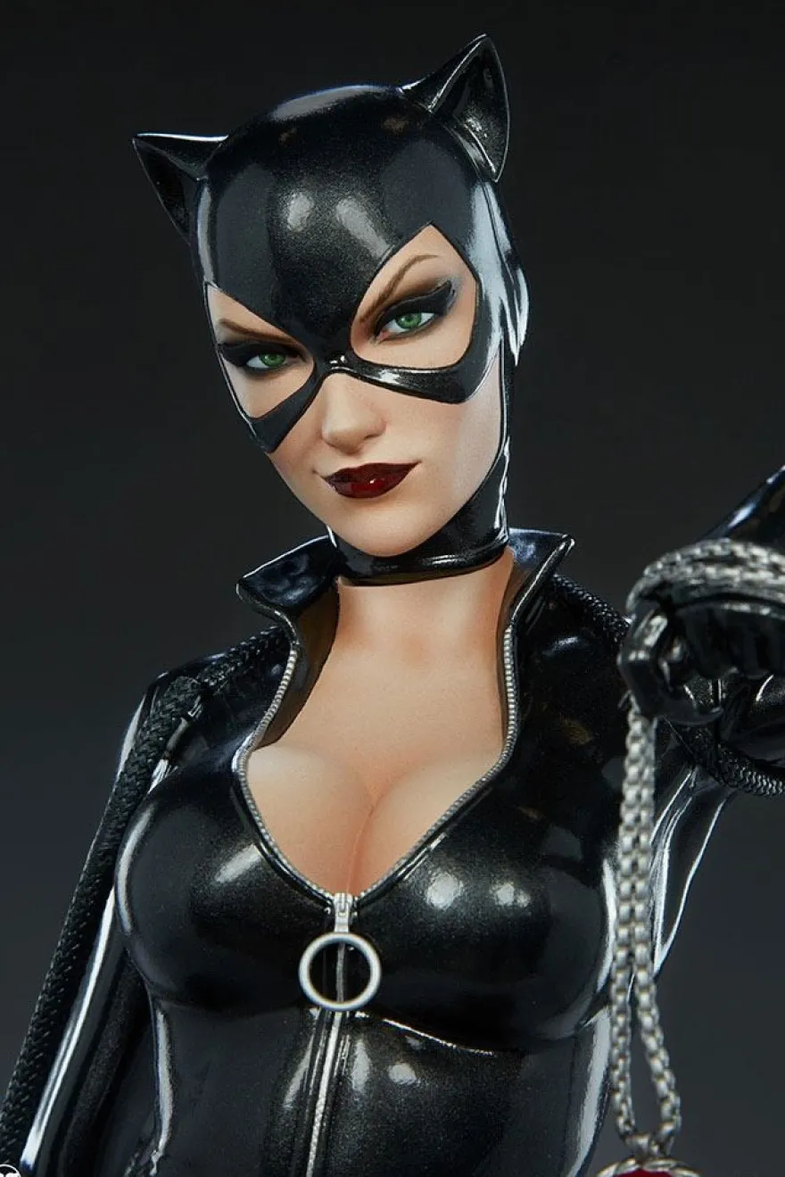 DC Comics Premium Format Statue Catwoman 53 cm
