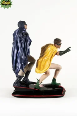 DC Comics PVC Diorama Statue 1/8 Batman & Robin 1966 23 cm