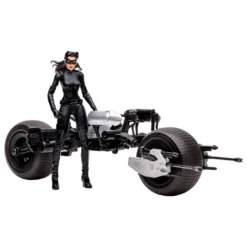 DC Multiverse Fahrzeug Batpod with Catwoman (The Dark Knight Rises)