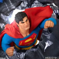 DC ´The One:12 Collective´ Actionfigur 1/12 Superman (Man of Steel Edition)