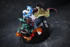 Demon Slayer: Kimetsu no Yaiba PVC Figur Tanjiro Kamado & Giyu Tomioka & Akaza 13 cm