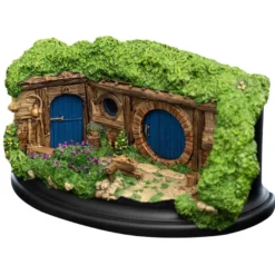 Hobbit Statue 33 Lakeside
