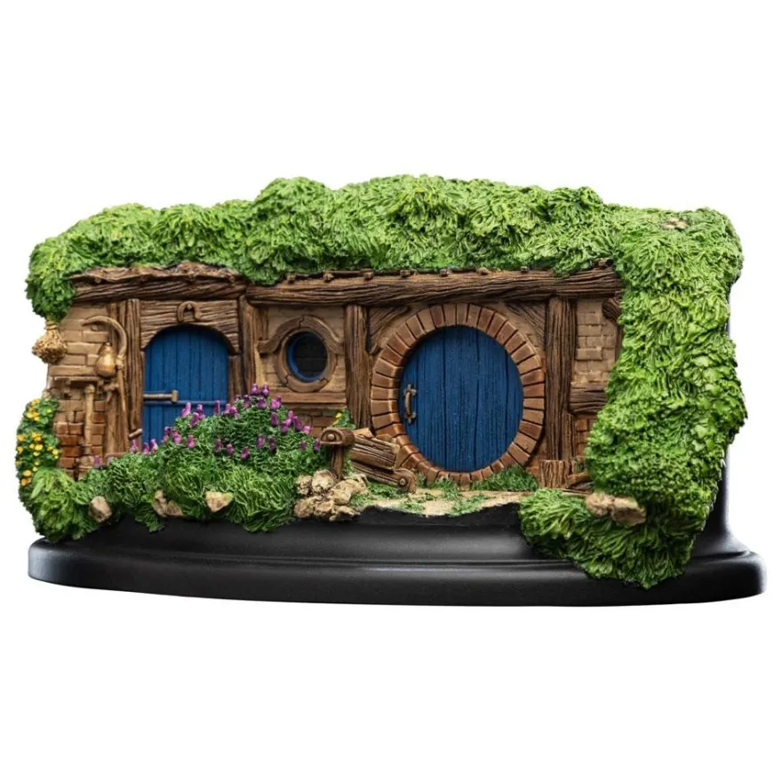Hobbit Statue 33 Lakeside