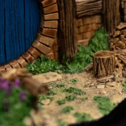 Hobbit Statue 33 Lakeside