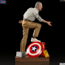 Marvel Comics Art Scale Statue 1/10 Stan Lee (Deluxe)
