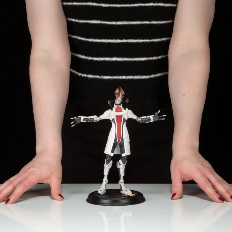 Mass Effect PVC Figur Mordin Solus 23 cm
