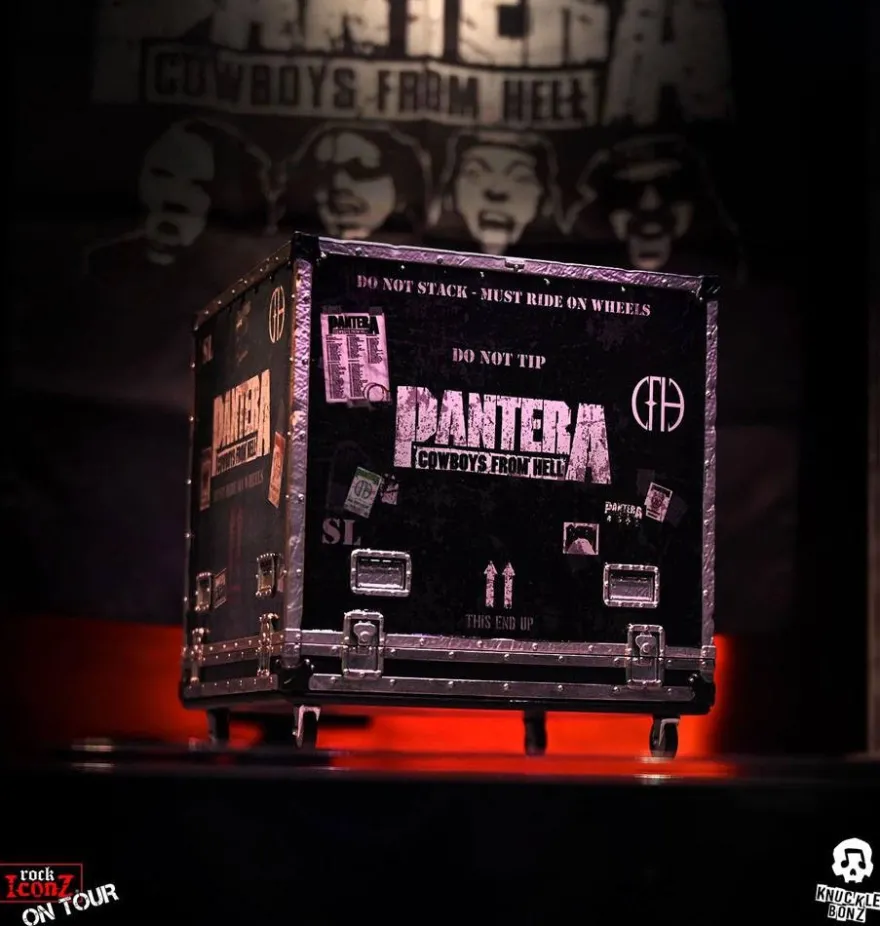 Pantera Rock Ikonz Cowboys From Hell On Tour Road Case Statue & Bühnenhintergrund Set