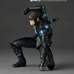 Revoltech A.Y. Dc Nightwing Actionfigur