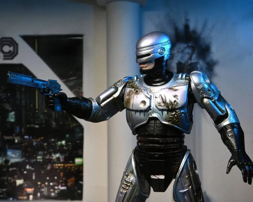 RoboCop Actionfigur Ultimate Battle Damaged RoboCop with Chair