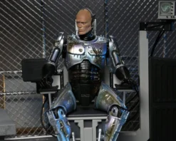 RoboCop Actionfigur Ultimate Battle Damaged RoboCop with Chair