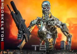 Terminator 2 Movie Masterpiece Actionfigur 1/6 Endoskelett (Battle Damaged Version) 31 cm