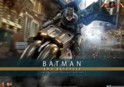 The Flash Movie Masterpiece Actionfigur mit Fahrzeug 1/6 Batman & Batcycle Set 30 cm
