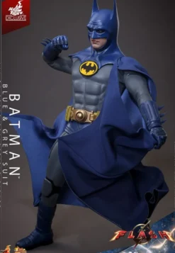 The Flash Movie Masterpiece Actionfigur 1/6 Batman (Blue & Grey Suit) Limited Edition Hot Toys Excl.