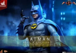 The Flash Movie Masterpiece Actionfigur 1/6 Batman (Blue & Grey Suit) Limited Edition Hot Toys Excl.