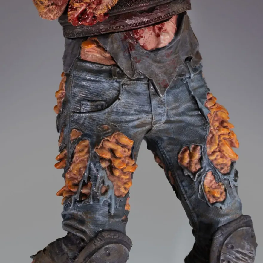 The Last of Us Part II PVC Statue Armored Clicker 22 cm
