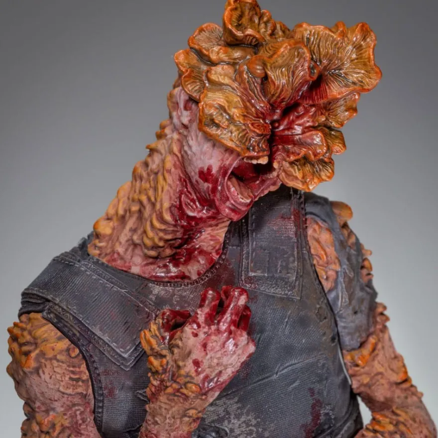 The Last of Us Part II PVC Statue Armored Clicker 22 cm