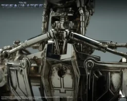The Terminator T-800 Endoskeleton 1/6 Collectible Figure