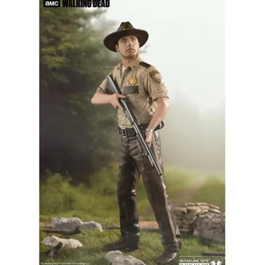 The Walking Dead Rick Grimes 1:8 Scale Posed Figure