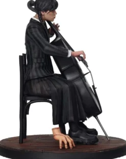 Wednesday mit Cello und Thing 15 cm